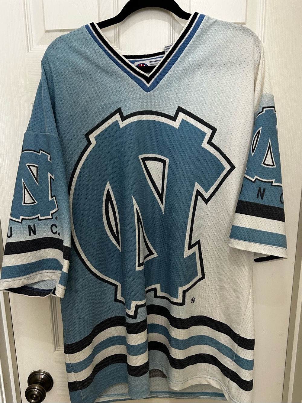 Rare! North Carolina Tar Heels Light Blue & White hockey Sweater Jersey